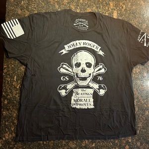 **SOLD** Men’s Grunt Style Shirt